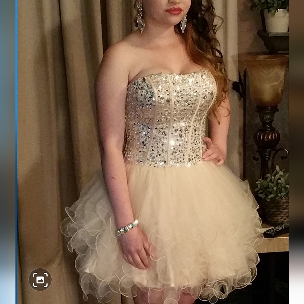 Peach Prom / Pageant dress size 6, custom made. Petite
